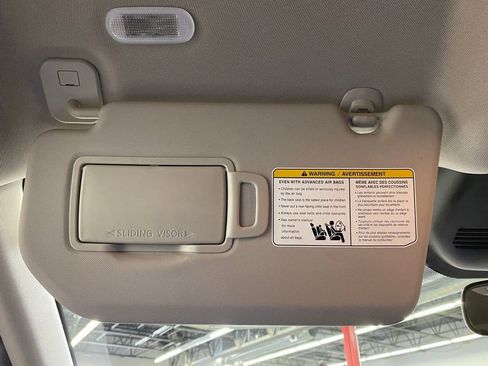 Used 2023 Nissan Rogue SV FWD image 32