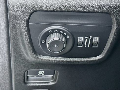 Used 2024 Jeep Grand Cherokee L Limited AWD/4WD image 15