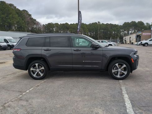 New 2026 Jeep Grand Cherokee L Limited w/ Luxury Tech Group II RWD image 2