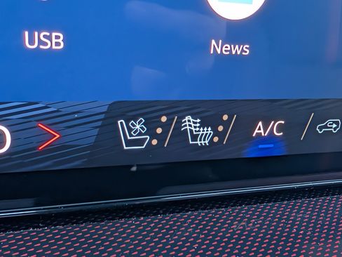 New 2026 Chevrolet Traverse RS image 21