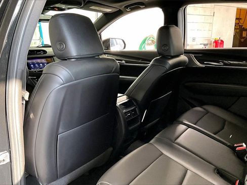 Used 2023 Cadillac XT5 Sportv w/ LPO, Floor Liner Package image 31
