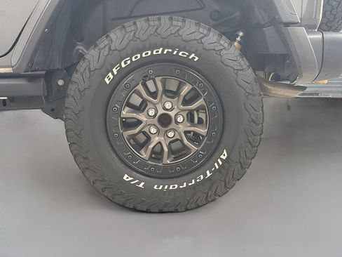 Used 2021 Jeep Wrangler Unlimited Rubicon AWD/4WD image 13
