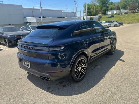 Used 2024 Porsche Cayenne Coupe AWD/4WD image 8