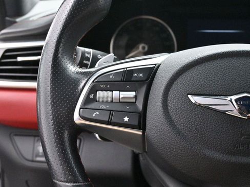Used 2023 Genesis G70 3.3T w/ Sport Prestige Package RWD image 17