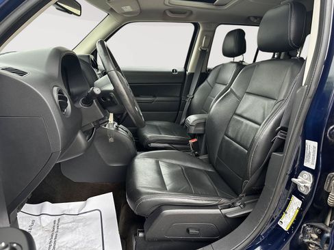 Used 2017 Jeep Patriot High Altitude AWD/4WD image 6