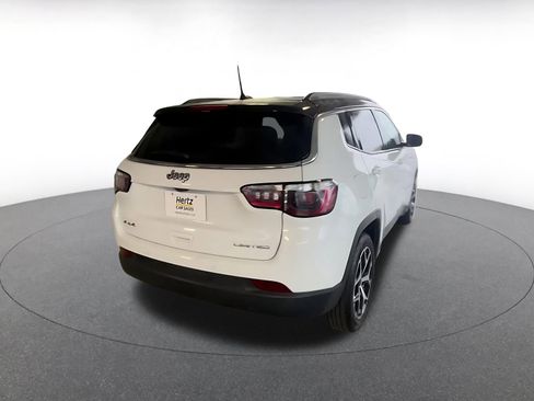 Used 2025 Jeep Compass Limited image 13