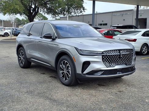 New 2026 Lincoln Nautilus Premier image 3