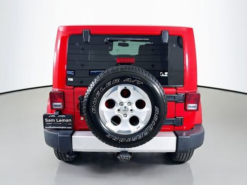 Used 2014 Jeep Wrangler Unlimited Sahara w/ Dual Top Group AWD/4WD image 6