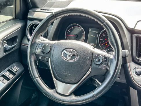 Used 2016 Toyota RAV4 SE FWD image 16