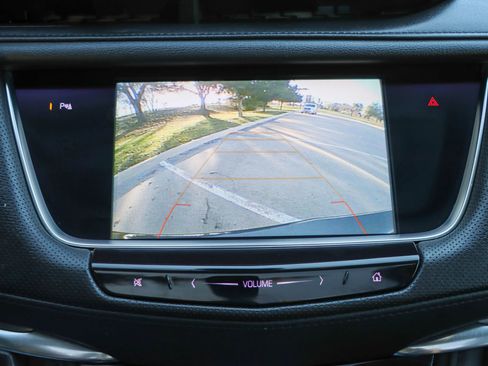 Used 2019 Cadillac XT5 Luxury image 37