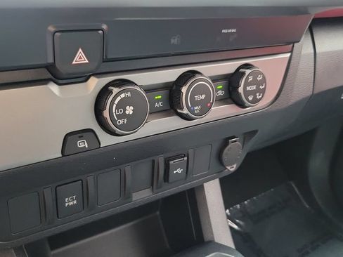 Certified 2022 Toyota Tacoma SR5 RWD image 18