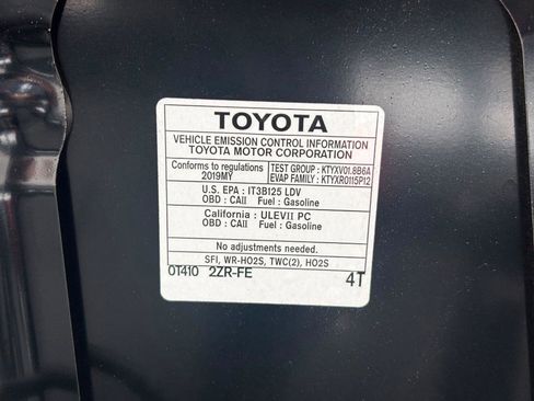 Used 2019 Toyota Corolla LE FWD image 44