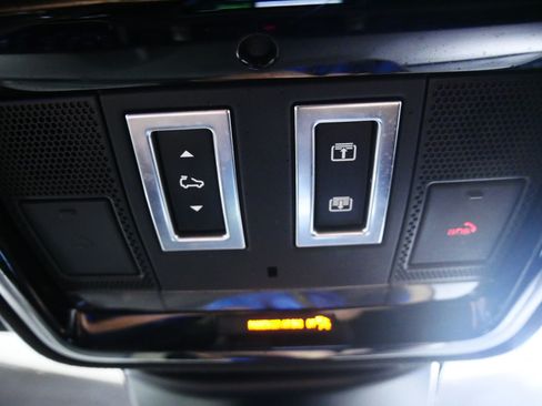Used 2019 Land Rover Range Rover Sport HST AWD/4WD image 32