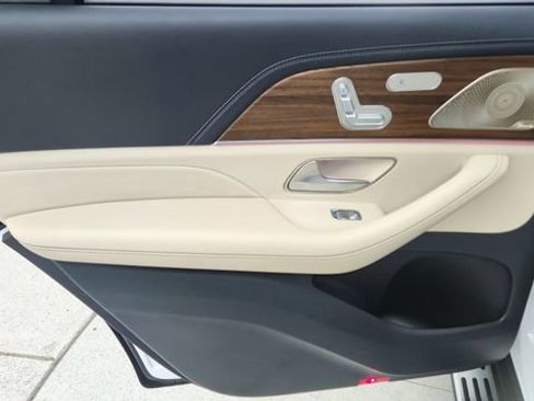 Used 2024 Mercedes-Benz GLS 450 GLS 450 image 36