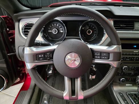 Used 2014 Ford Mustang GT Premium w/ Comfort Package RWD image 23