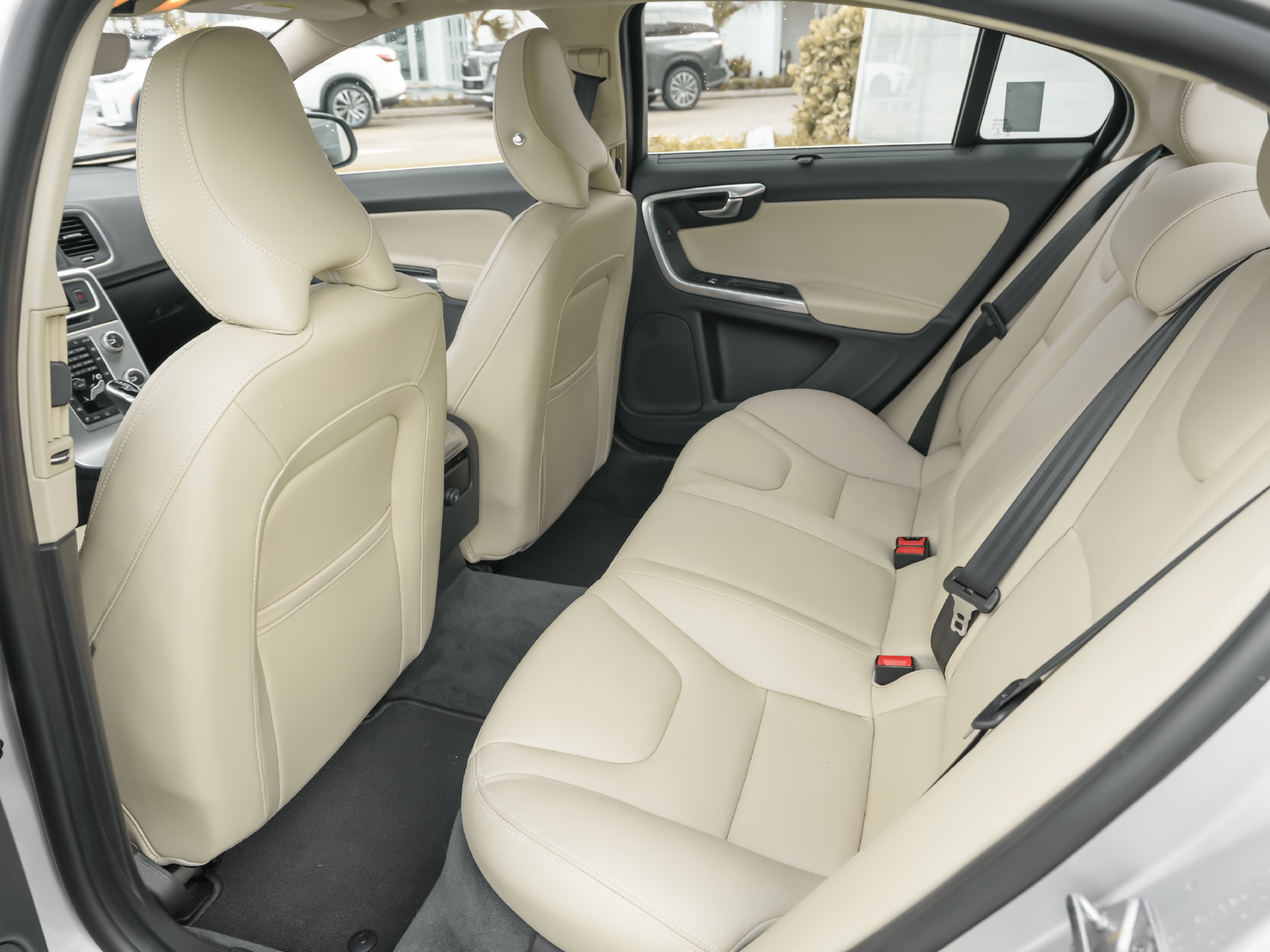 Used 2018 Volvo S60 T5 Inscription FWD image 4