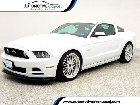 Used 2014 Ford Mustang GT image 1
