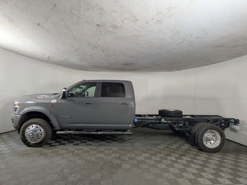 New 2026 RAM 5500 Tradesman image 3