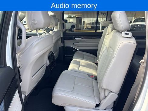 Used 2024 Jeep Wagoneer 2WD w/ Premium Group I image 16