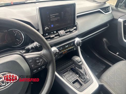 Used 2025 Toyota RAV4 XLE AWD/4WD image 21