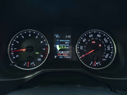 Used 2020 Toyota RAV4 XLE Premium FWD image 22