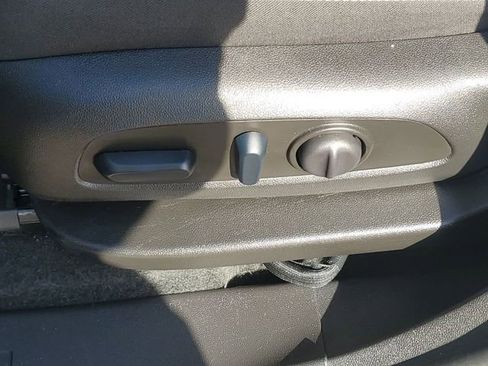 Certified 2024 GMC Terrain SLE w/ Driver Convenience Package AWD/4WD image 7