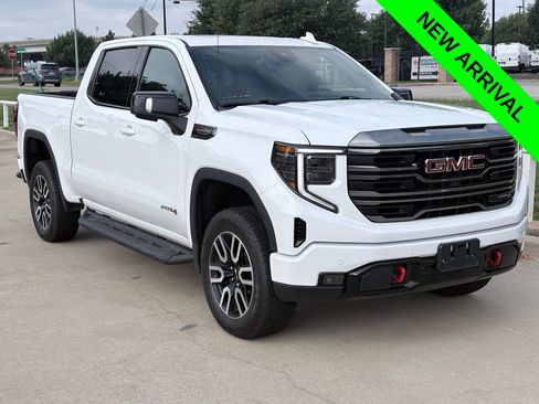 Used 2024 GMC Sierra 1500 AT4 w/ Technology Package AWD/4WD image 1