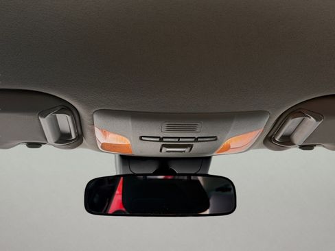 Used 2020 Toyota Corolla LE FWD image 25
