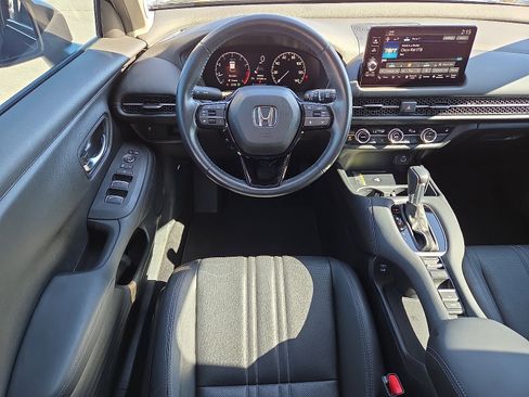 Used 2025 Honda HR-V EX-L image 11