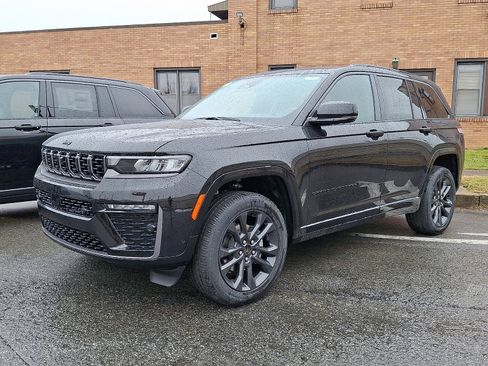New 2026 Jeep Grand Cherokee Limited Reserve image 3