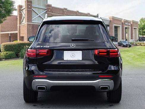 Used 2025 Mercedes-Benz GLB 250 image 5