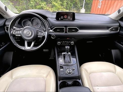 Used 2018 MAZDA CX-5 Touring w/ Preferred Equipment Package FWD image 15