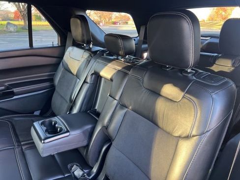 Used 2022 Ford Explorer ST w/ ST Street Pack image 26