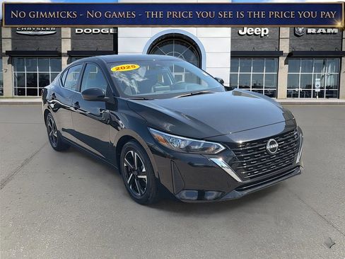 Used 2025 Nissan Sentra SV FWD image 1