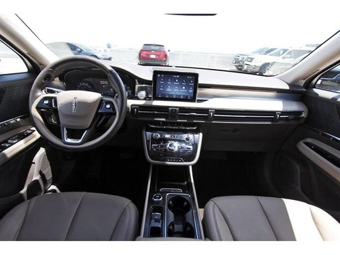 Used 2020 Lincoln Corsair FWD w/ Premium Package image 9