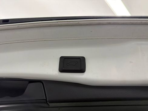 Used 2024 Toyota RAV4 XLE w/ Convenience Package FWD image 20