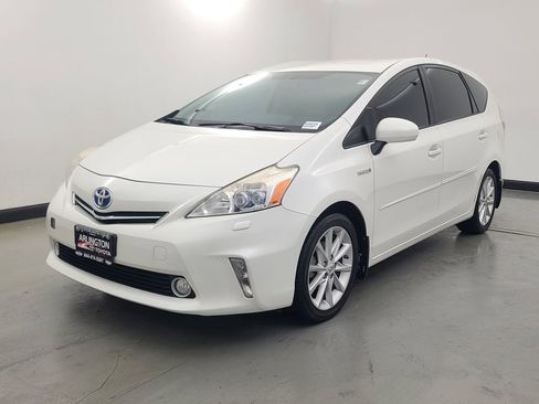 Used 2012 Toyota Prius V Five image 7