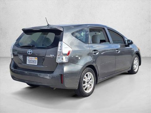 Used 2013 Toyota Prius V Two image 5