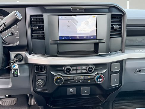New 2025 Ford F350 XL w/ 360-Degree Camera Package RWD image 7
