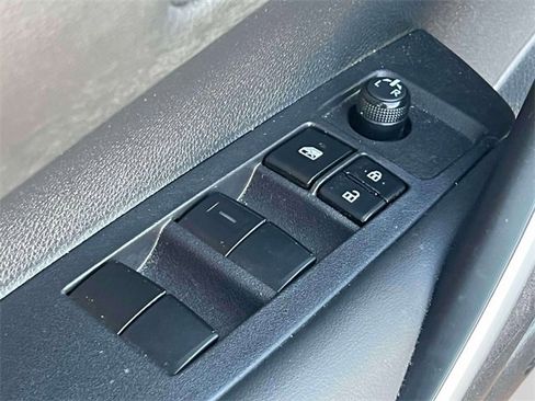 Certified 2023 Toyota Corolla SE image 21