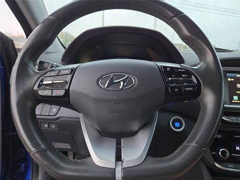 Used 2019 Hyundai Ioniq Plug-In Hybrid image 13