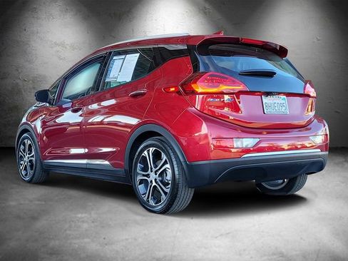 Used 2019 Chevrolet Bolt Premier w/ Infotainment Package image 4