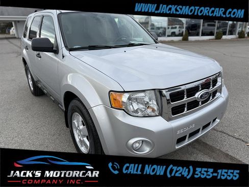 Used 2010 Ford Escape XLT image 4