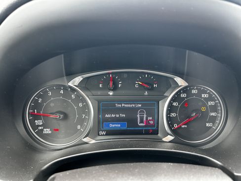 Used 2024 GMC Terrain SLE AWD/4WD image 17