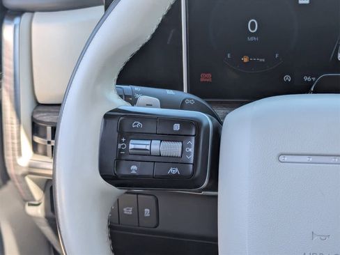 Used 2024 Hyundai Santa Fe Calligraphy image 22