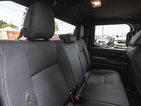 Used 2024 Toyota Tacoma SR5 AWD/4WD image 32
