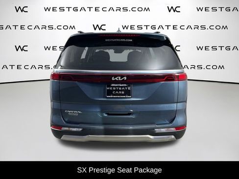 Used 2024 Kia Carnival SX Prestige image 4