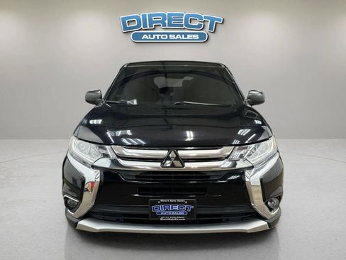 Used 2018 Mitsubishi Outlander ES image 2
