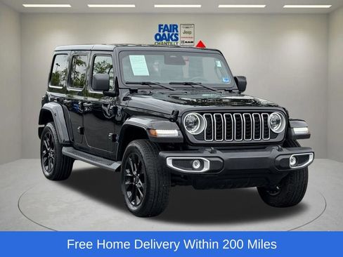 Certified 2025 Jeep Wrangler Unlimited Sahara AWD/4WD image 1