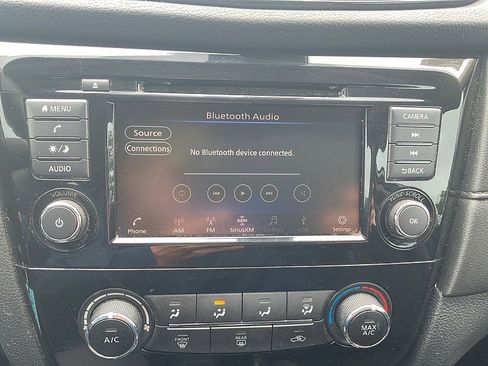 Used 2020 Nissan Rogue S w/ Special Edition Package image 13